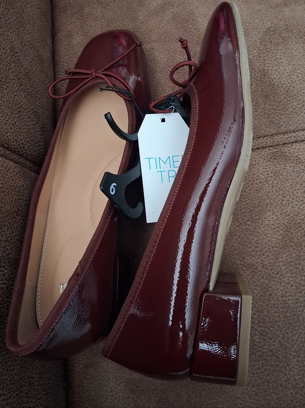 Time And Tru Women's Burgundy Patent Vinyl Low Block Heel Ballet Shoes Size 9